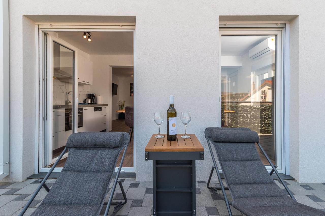 Delux Apartment Eva Trogir Exteriör bild