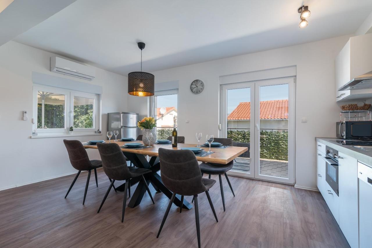 Delux Apartment Eva Trogir Exteriör bild