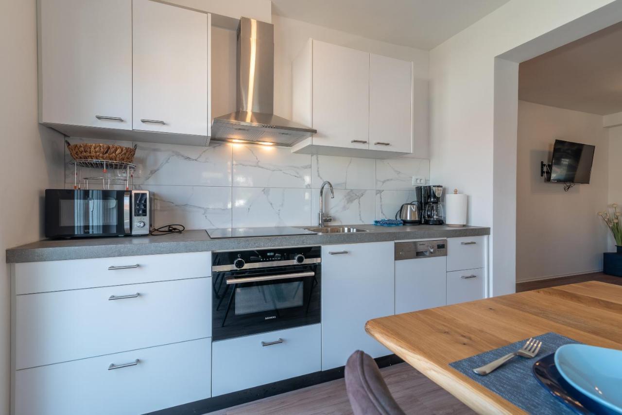 Delux Apartment Eva Trogir Exteriör bild