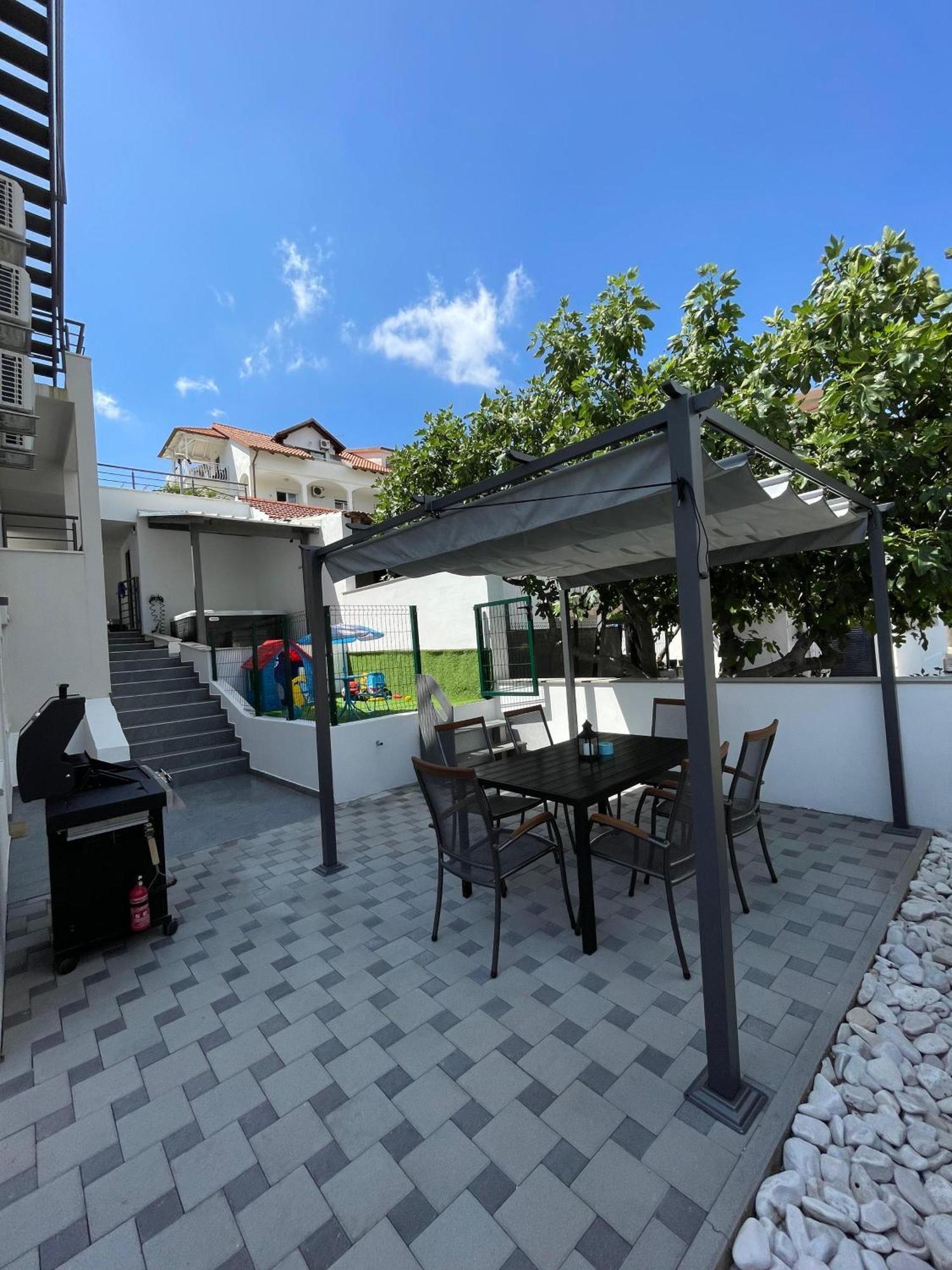 Delux Apartment Eva Trogir Exteriör bild