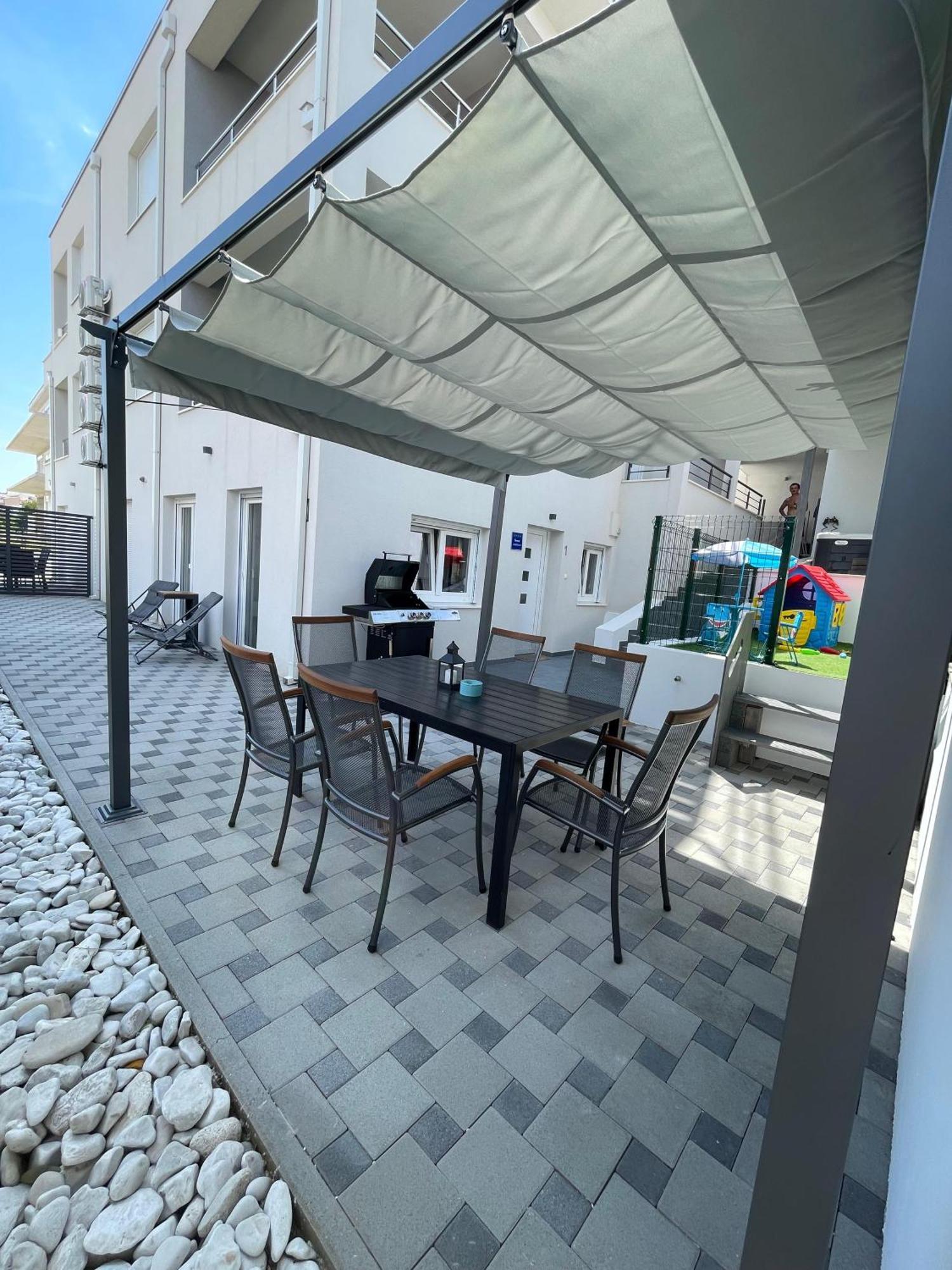 Delux Apartment Eva Trogir Exteriör bild