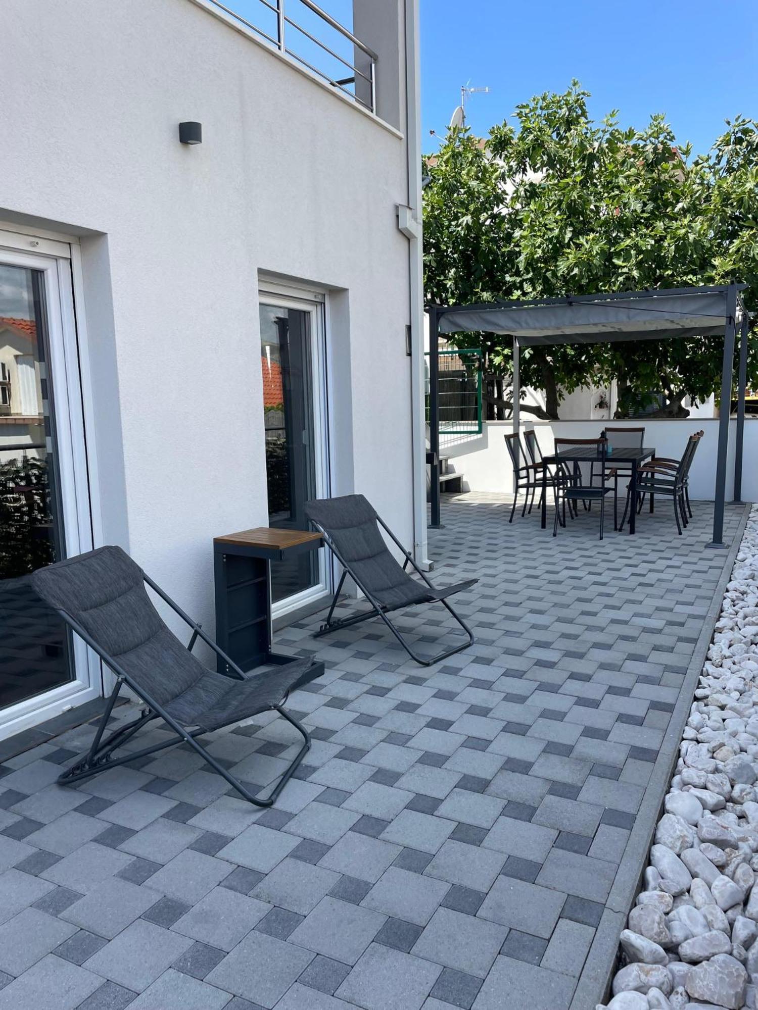 Delux Apartment Eva Trogir Exteriör bild
